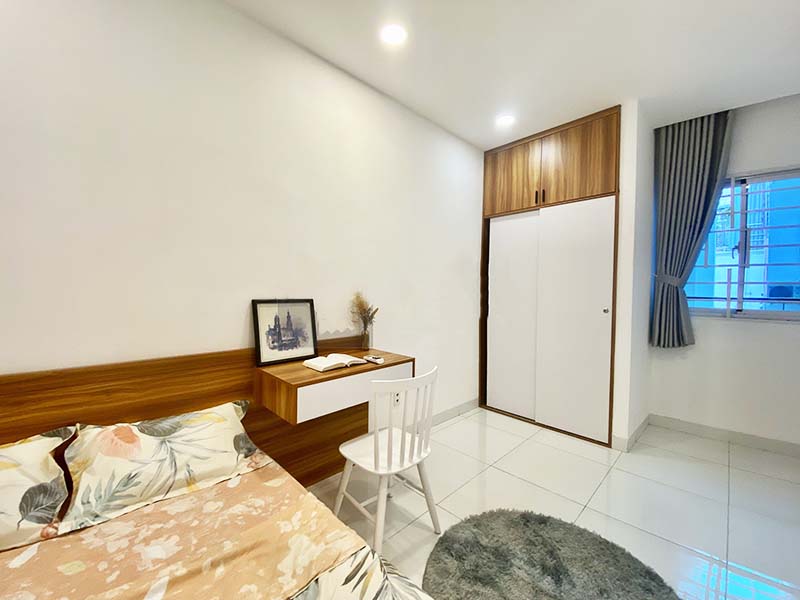 2 bedrooms serviced apartment for lease on Phan Dang Luu Phu Nhuan Dist