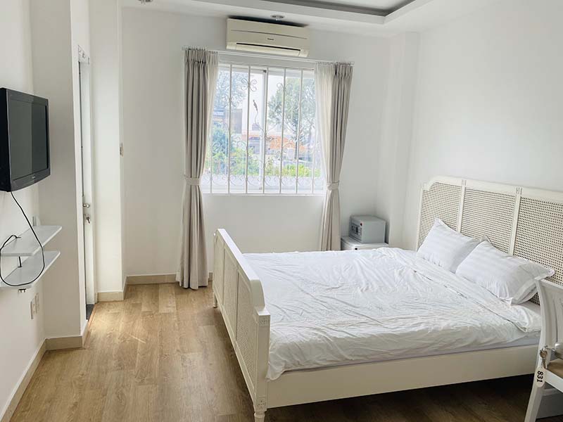 Two bedrooms apartment leasing on Nguyen Thong Street Urban District 3