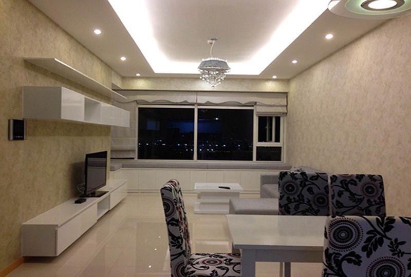 Nice apartment for rent in Saigon Pearl Binh Thanh District , Nguyen Huu Canh street .