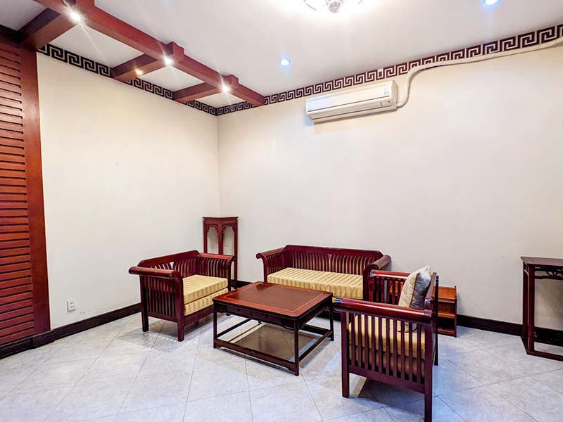 Vintage apartment leasing in Phu Nhuan District Truong Quoc Dung Street