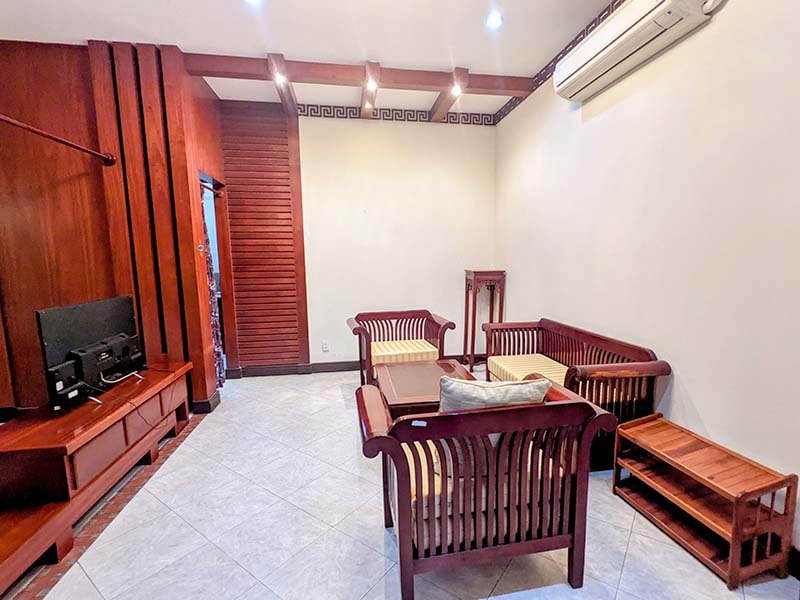 Vintage apartment leasing in Phu Nhuan District Truong Quoc Dung Street