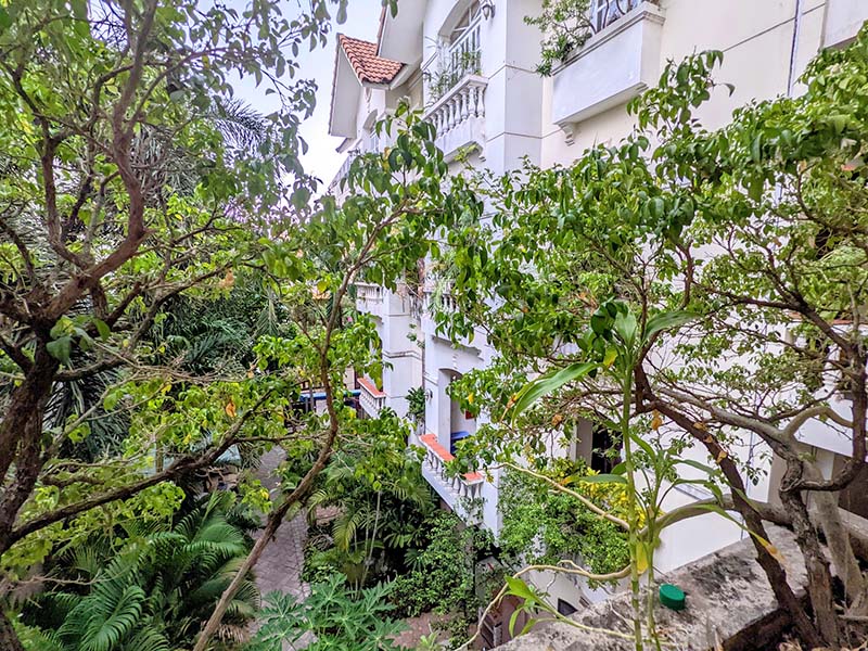 Windy studio apartment for lease in Phu Nhuan District - Vintage style