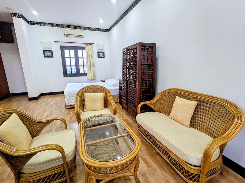 Windy studio apartment for lease in Phu Nhuan District - Vintage style