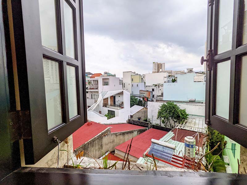 Vintage one bedroom apartment for rent in Phu Nhuan District next to Tan Son Nhat Airport
