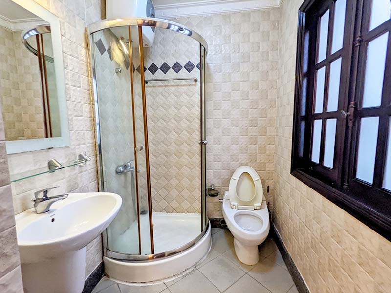 Vintage one bedroom apartment for rent in Phu Nhuan District next to Tan Son Nhat Airport