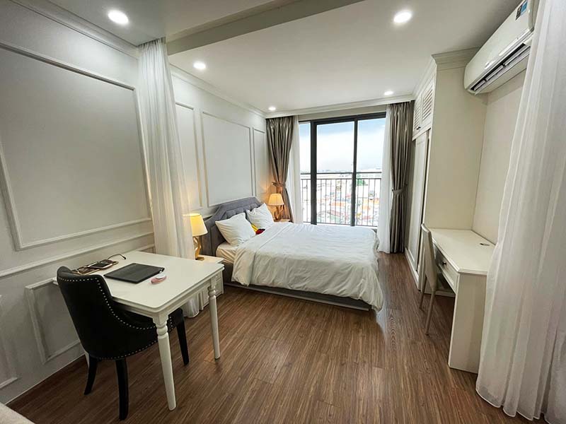 Bright studio apartment for rent in Tan Binh District Next to Hoang Van Thu Park
