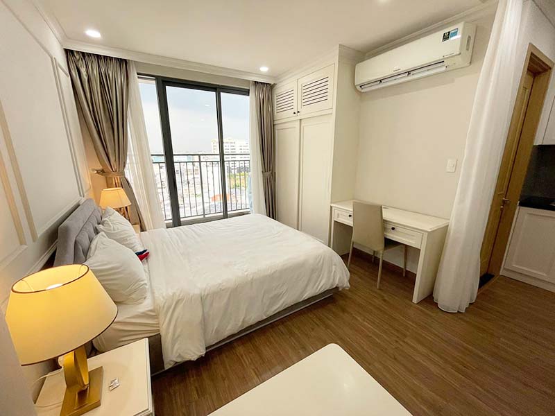 Bright studio apartment for rent in Tan Binh District Next to Hoang Van Thu Park