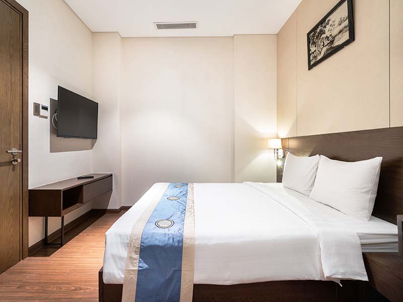 One bedroom serviced apartment condo for lease in Phu Nhuan District Nguyen Van Troi Street