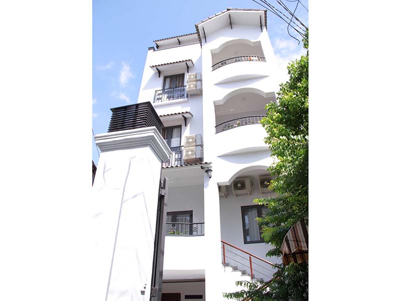 Mini penthouse apartment for rent in District 1 Nguyen Cu Trinh Street