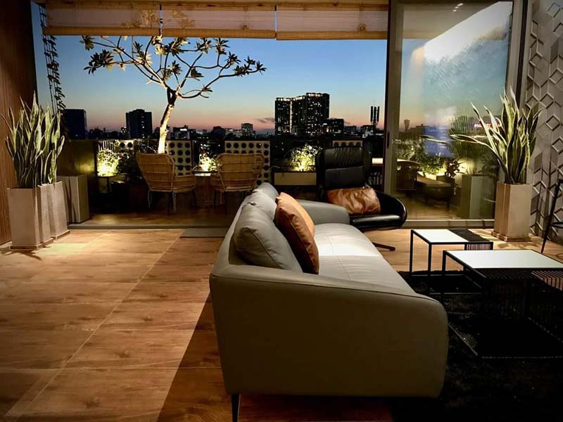Luxury Penthouse serviced apartment for rent in District 10, To Hien Thanh Street