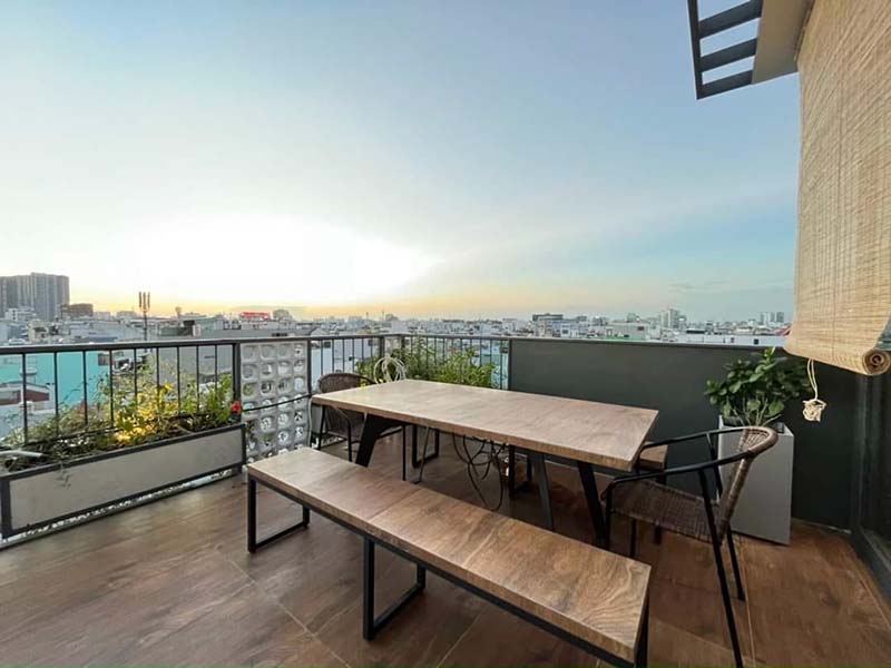 Luxury Penthouse serviced apartment for rent in District 10, To Hien Thanh Street