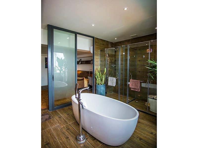Luxury Penthouse serviced apartment for rent in District 10, To Hien Thanh Street