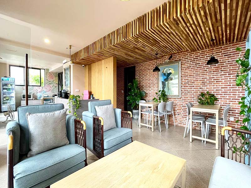 Bright studio serviced apartment renting in District 7 South Saigon City