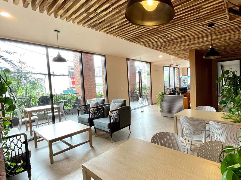 Bright studio serviced apartment renting in District 7 South Saigon City
