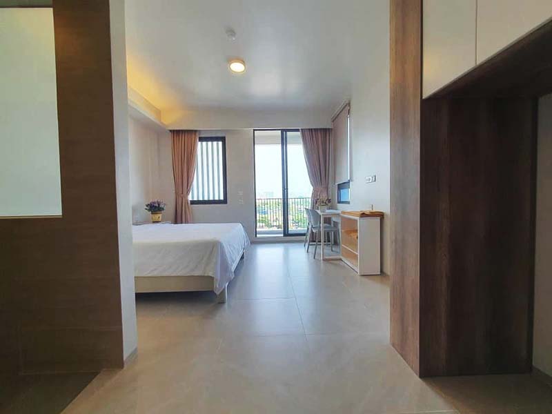 Bright studio serviced apartment renting in District 7 South Saigon City