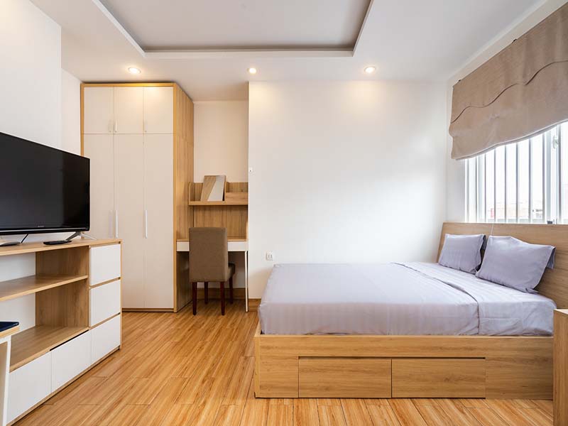 Bright studio serviced apartment renting in Phu Nhuan Dist, Phan Dinh Phung St