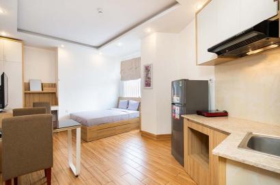 Bright studio serviced apartment renting in Phu Nhuan Dist, Phan Dinh Phung St