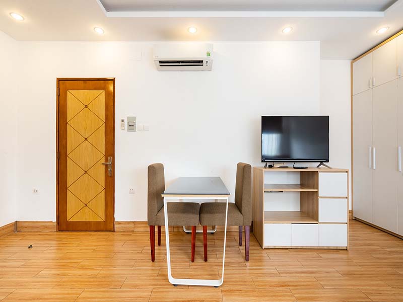 Bright studio serviced apartment renting in Phu Nhuan Dist, Phan Dinh Phung St