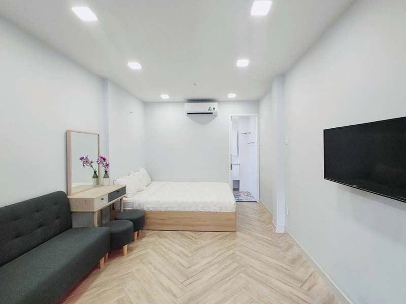 Cozy studio serviced apartment leasing on Cao Thang St, District 3, HCMC