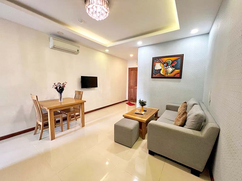 Oakwood serviced apartment for rent in Tan Binh District next to The Airport