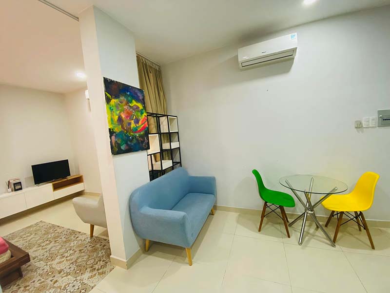 Spacious studio flat for lease on Thao Dien Area come with full of services