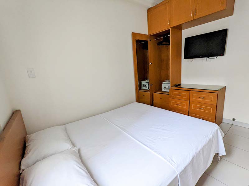 Spacious and windy serviced apartment renting in Binh Thanh District next to the Zoo