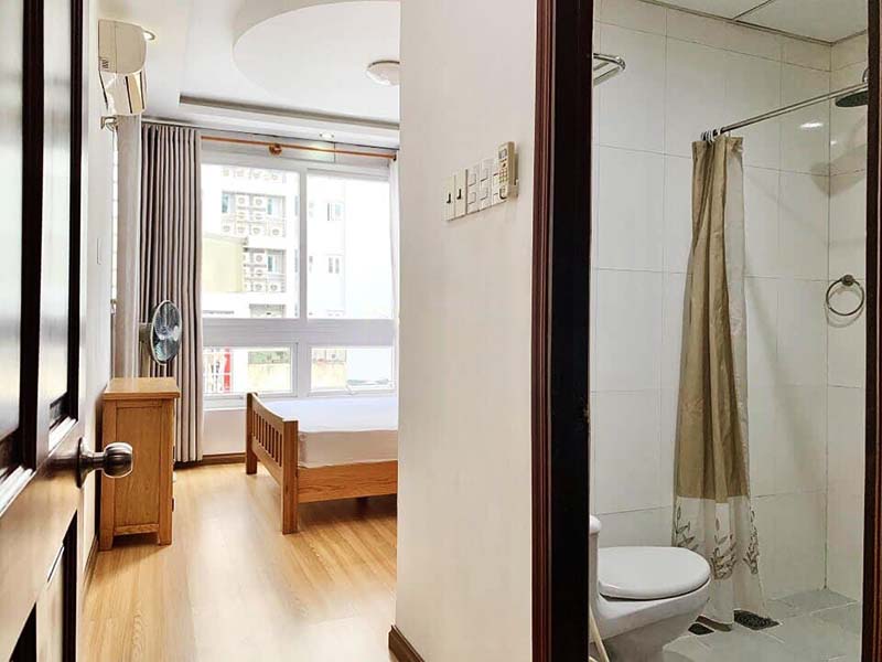 Spacious serviced apartment for rent nearby Ben Thanh Market Le Lai Street