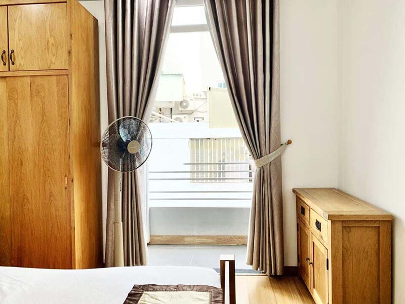 Spacious serviced apartment for rent nearby Ben Thanh Market Le Lai Street