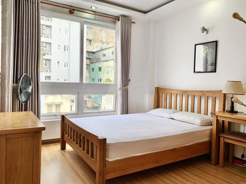 Spacious serviced apartment for rent nearby Ben Thanh Market Le Lai Street