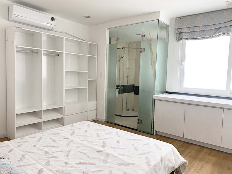 Penthouse serviced apartment leasing on Nguyen Dinh Chieu Street, Dakao Ward, District 1.