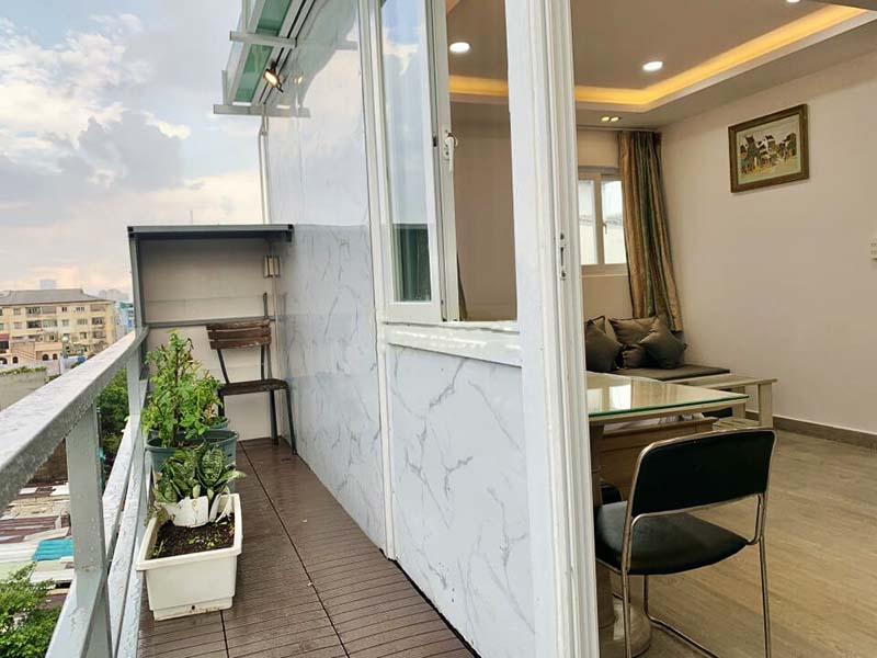 Bright studio serviced apartment for rent in Phu Nhuan District Saigon