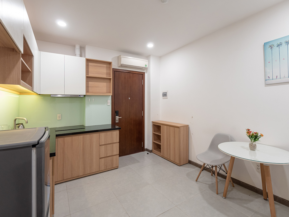 One bedroom serviced apartment for rent on Cuu Long Street, Tan Binh District