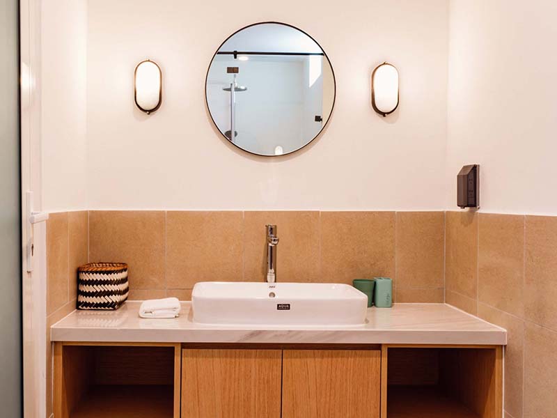 Cozy serviced apartment renting in District 3 Saigon, Pham Ngoc Thach Street