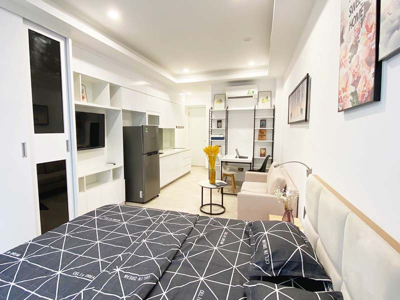 Bright studio serviced apartment need renting in Dakao Ward District 1
