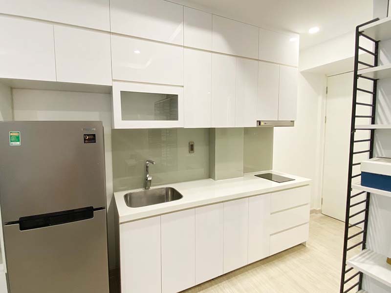 Bright studio serviced apartment need renting in Dakao Ward District 1