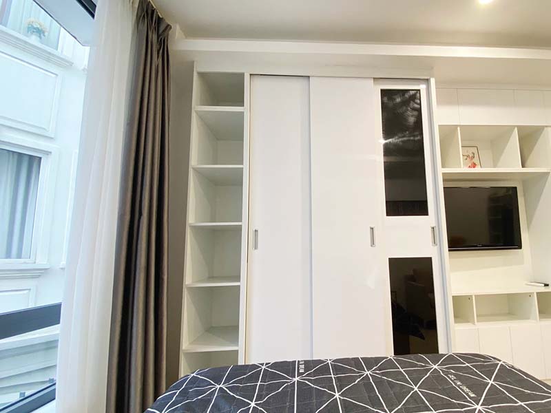 Bright studio serviced apartment need renting in Dakao Ward District 1
