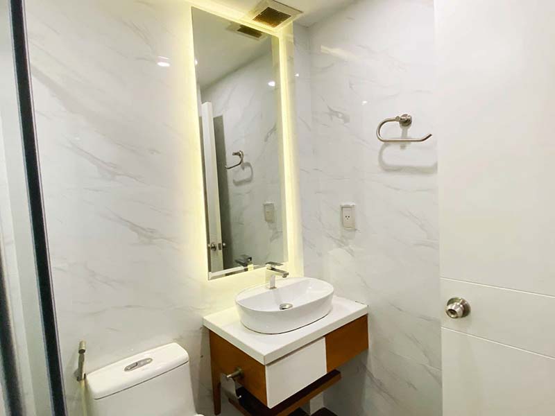 Bright studio serviced apartment need renting in Dakao Ward District 1