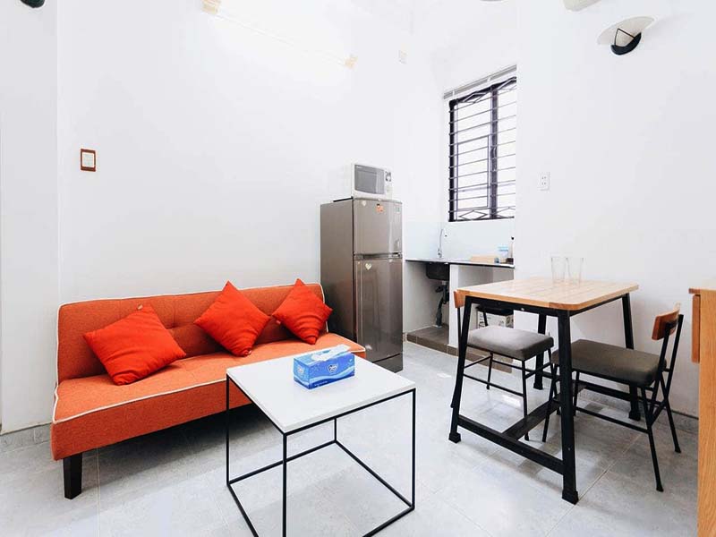 Cheap studio serviced apartment renting in District 1 Nguyen Thi Minh Khai Street.