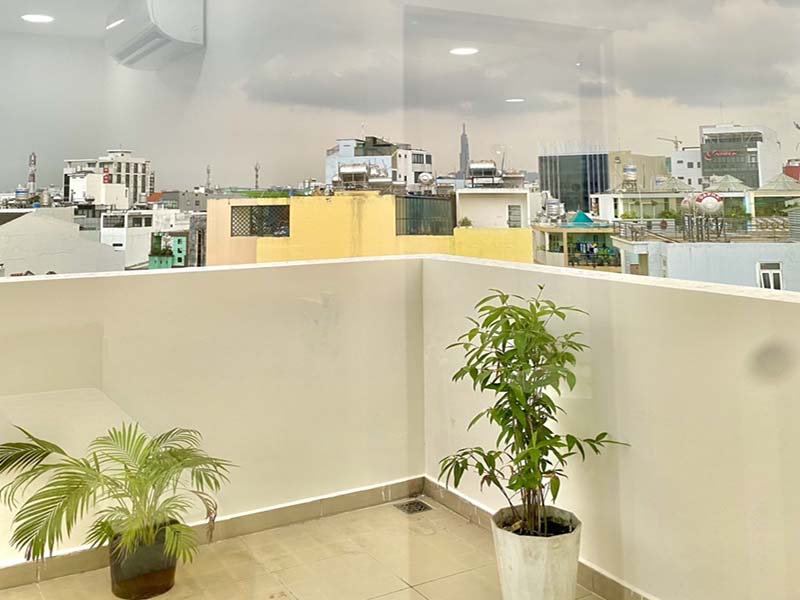 Bright rooftop serviced apartment for rent on Nguyen Van Dau Street Binh Thanh District.