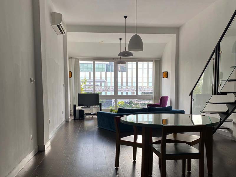 Nice serviced apartment for rent next to Ben Thanh Market, Le Loi Street District 1