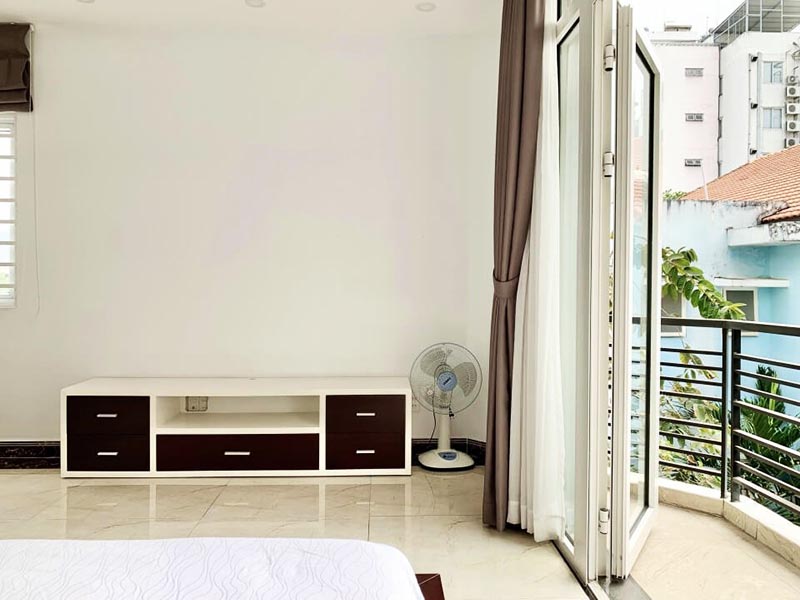 Windy serviced apartment leasing in Binh Thanh District next to Saigon Zoo