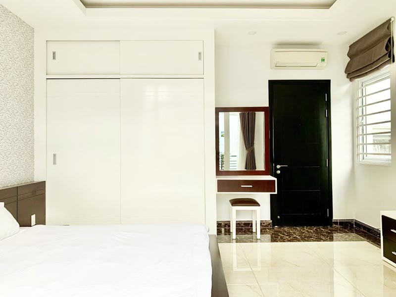 Windy serviced apartment leasing in Binh Thanh District next to Saigon Zoo