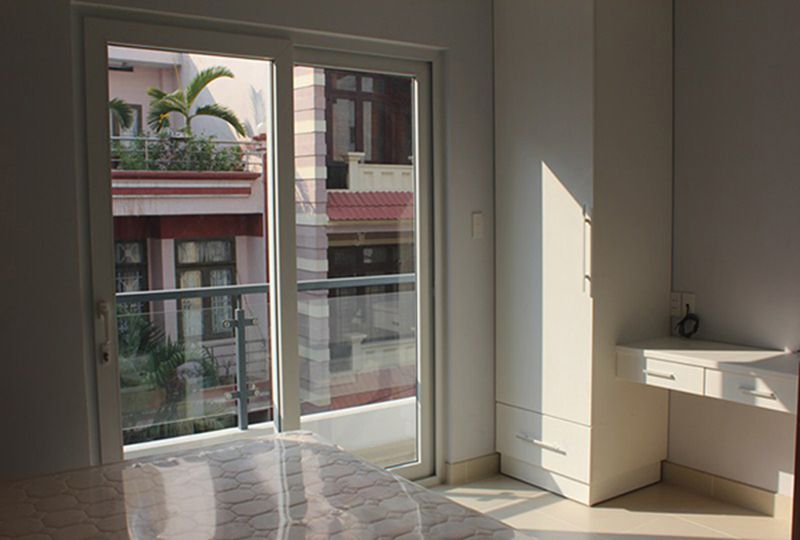 Serviced apartment for rent on Dao Duy Anh street Phu Nhuan District .