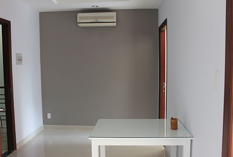 Serviced apartment for rent on Dao Duy Anh street Phu Nhuan District .