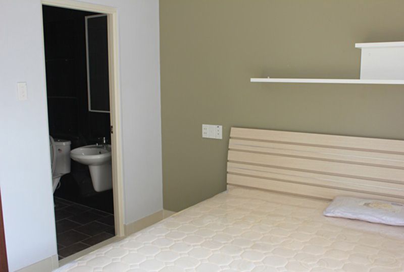 Serviced apartment for rent on Dao Duy Anh street Phu Nhuan District .