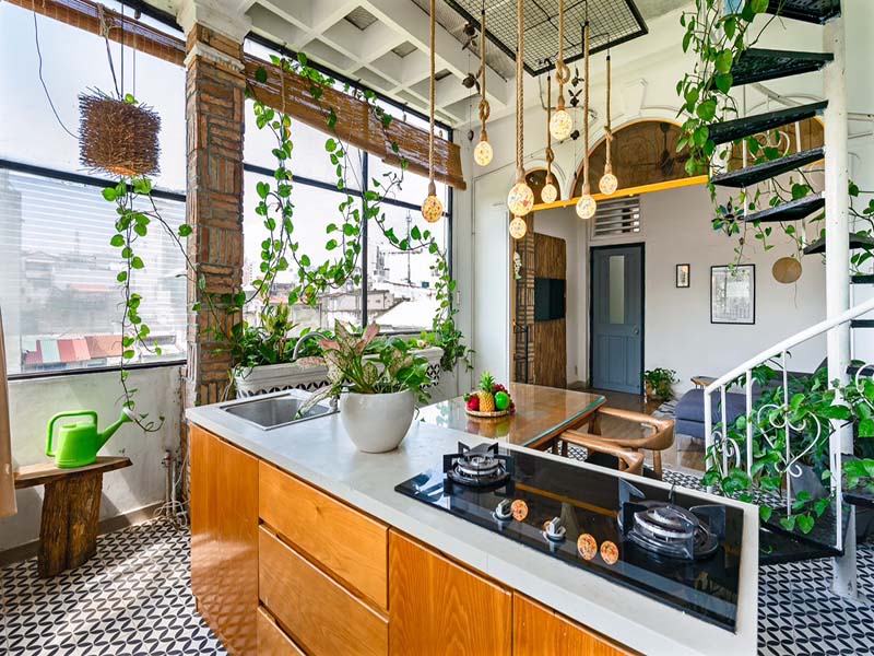 Cozy penthouse serviced apartment for lease in District 3 Saigon
