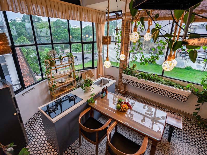 Cozy penthouse serviced apartment for lease in District 3 Saigon