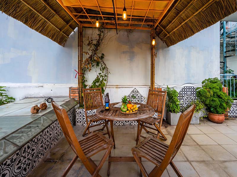 Cozy penthouse serviced apartment for lease in District 3 Saigon