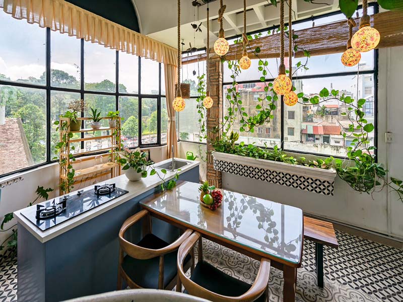 Cozy penthouse serviced apartment for lease in District 3 Saigon
