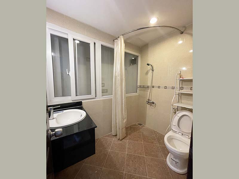 Spacious apartment renting in Tan Binh District Dong Nai Street next to The Airport
